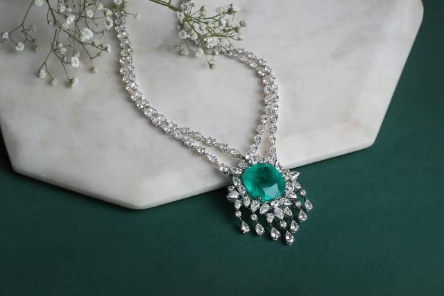 ZENITH' Emerald and Diamond Necklace