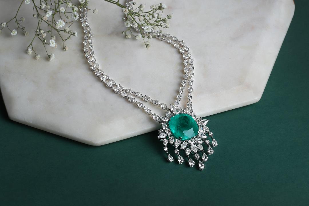 ZENITH' Emerald and Diamond Necklace